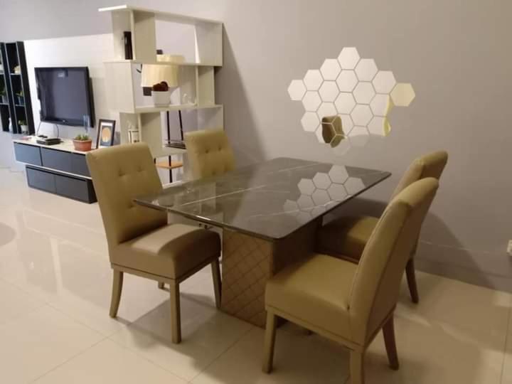 Qc Homestay Pusing Bagian luar foto